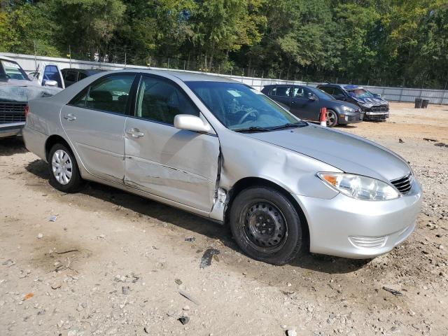 4T1BE32K45U095815 - 2005 TOYOTA CAMRY LE 银色 照片 4