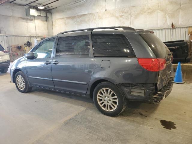 5TDYK4CC3AS312905 - 2010 TOYOTA SIENNA XLE SILVER photo 2