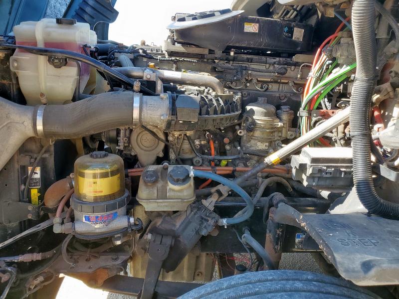 3AKJGLDRXHSHR5952 - 2017 FREIGHTLINER CASCADIA 1 BLUE photo 7