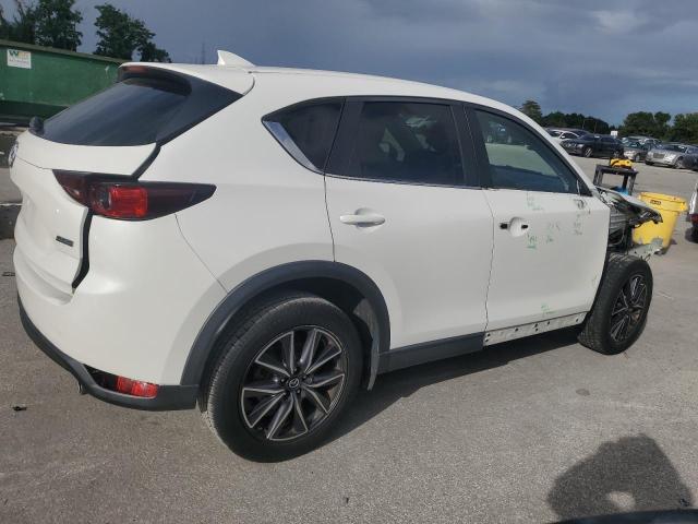 JM3KFBCM9J0314515 - 2018 MAZDA CX-5 TOURING თეთრი ფოტო 3