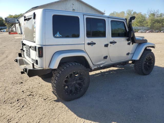 1J8GA591X8L575746 - 2008 JEEP WRANGLER UNLIMITED SAHARA SILVER photo 3