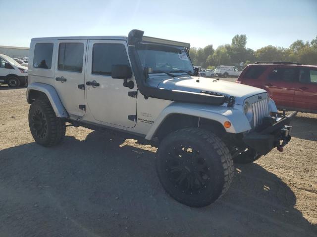1J8GA591X8L575746 - 2008 JEEP WRANGLER UNLIMITED SAHARA SILVER photo 4