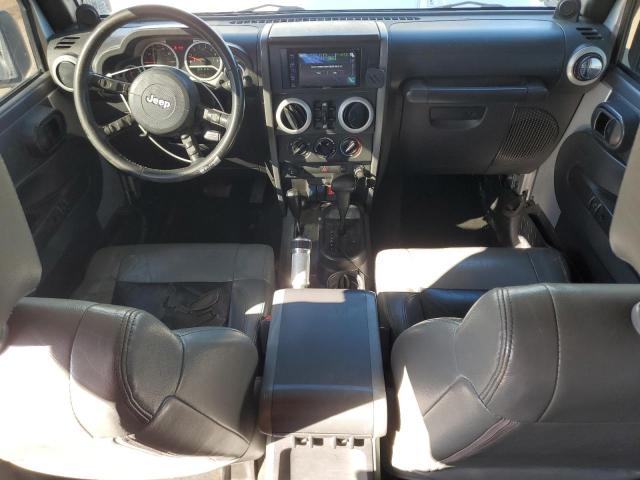 1J8GA591X8L575746 - 2008 JEEP WRANGLER UNLIMITED SAHARA SILVER photo 8