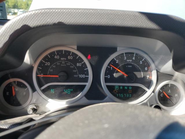 1J8GA591X8L575746 - 2008 JEEP WRANGLER UNLIMITED SAHARA SILVER photo 9