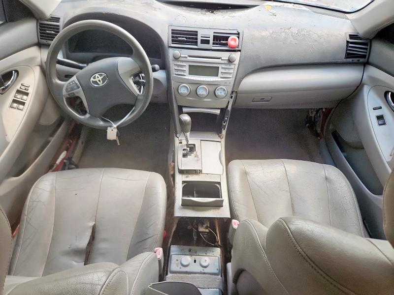 4T1BF3EK5BU128003 - 2011 TOYOTA CAMRY BASE RED photo 8