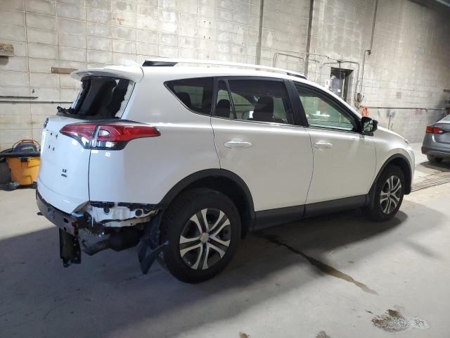 JTMBFREV0GJ067623 - 2016 TOYOTA RAV4 LE 白色 照片 3