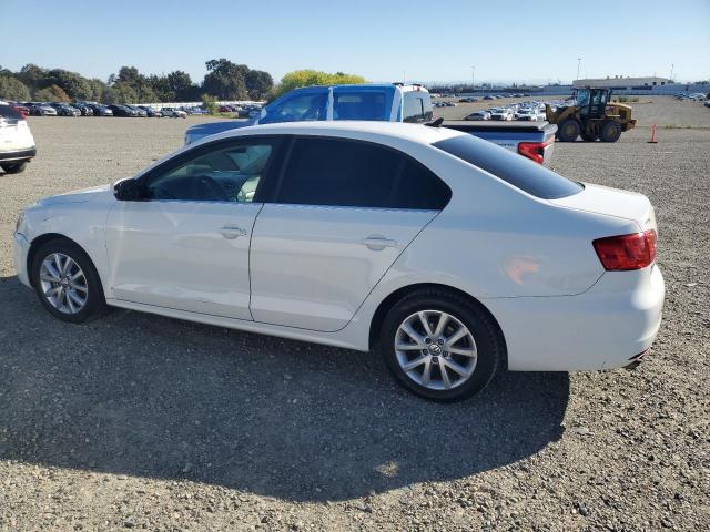 3VWD07AJ1EM304960 - 2014 VOLKSWAGEN JETTA SE WHITE photo 2