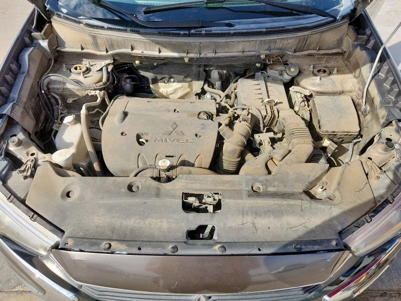 JA4AP3AU1HZ012906 - 2017 MITSUBISHI OUTLANDER ES 灰色 照片 12