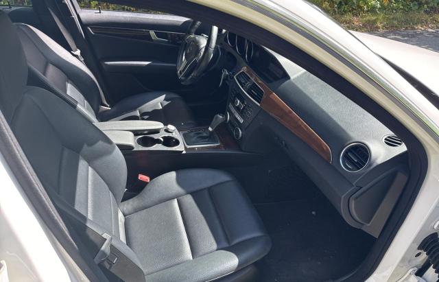 WDDGF8AB3EG213346 - 2014 MERCEDES-BENZ C 300 4MATIC WHITE photo 5