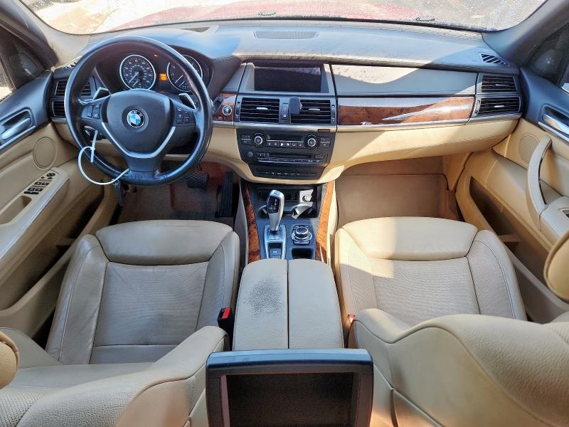 5UXZV8C51DL899372 - 2013 BMW X5 XDRIVE50I 栗色 照片 8