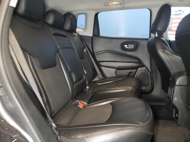 3C4NJDBB7LT139851 - 2020 JEEP COMPASS LATITUDE GRAY photo 11