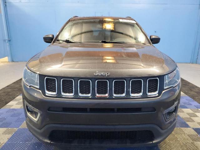 3C4NJDBB7LT139851 - 2020 JEEP COMPASS LATITUDE GRAY photo 5