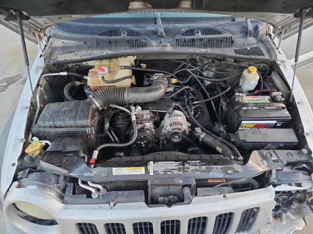 1J4GK48K64W272667 - 2004 JEEP LIBERTY SPORT 银色 照片 11