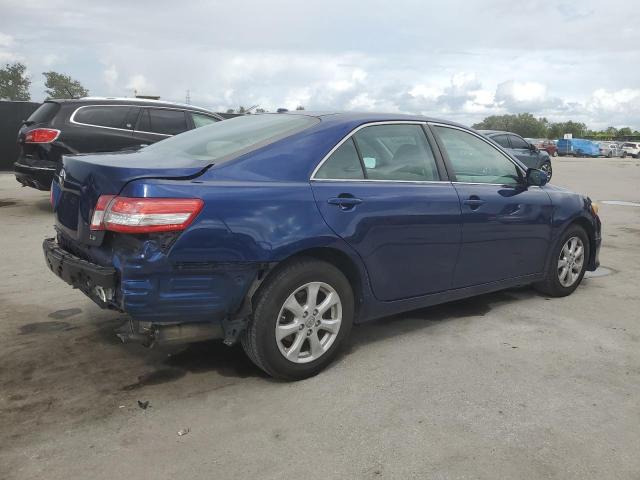 4T1BF3EK6BU763988 - 2011 TOYOTA CAMRY BASE BLUE photo 3