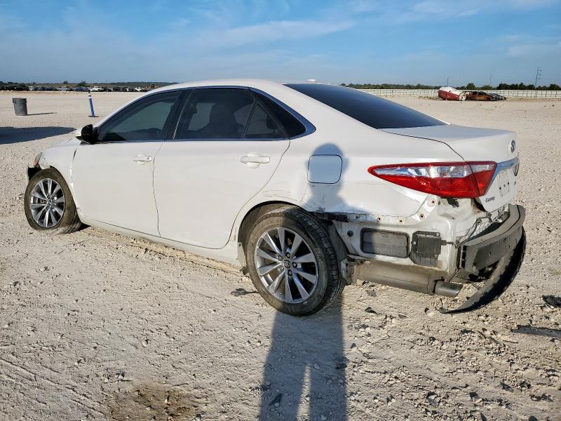 4T1BK1FK1GU571352 - 2016 TOYOTA CAMRY XSE WHITE photo 2