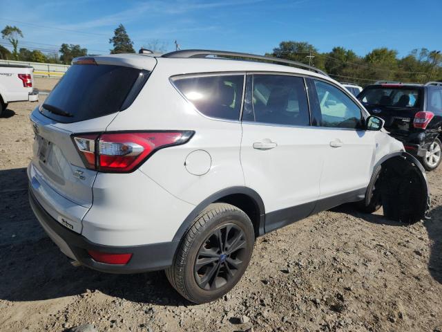 1FMCU9GD4JUB92950 - 2018 FORD ESCAPE SE თეთრი ფოტო 3