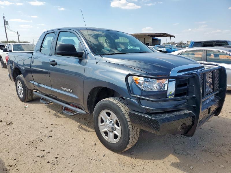 5TFRM5F14AX011634 - 2010 TOYT TUNDRA DOUBLE CAB SR5 CHARCOAL photo 4