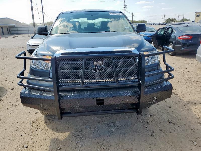 5TFRM5F14AX011634 - 2010 TOYT TUNDRA DOUBLE CAB SR5 CHARCOAL photo 5
