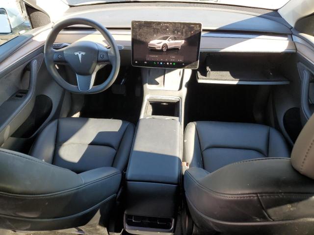 7SAYGAEE8PF603785 - 2023 TESLA MODEL Y Белый фото 8