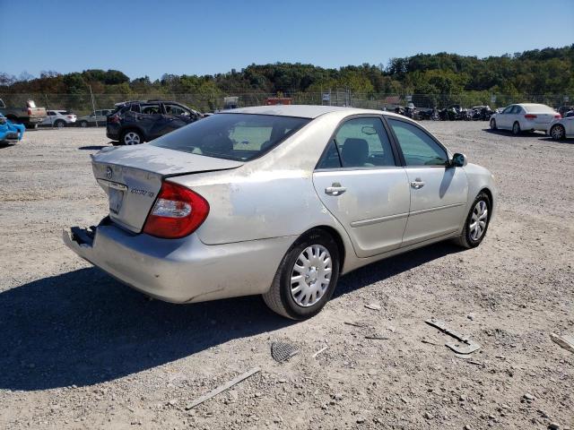 4T1BE32K22U636985 - 2002 TOYOTA CAMRY LE SILVER photo 3