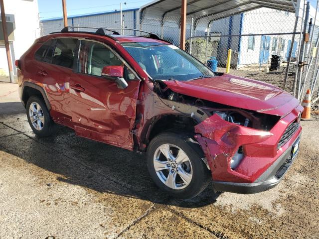 2T3P1RFV2KW057186 - 2019 TOYOTA RAV4 XLE Красный фото 4