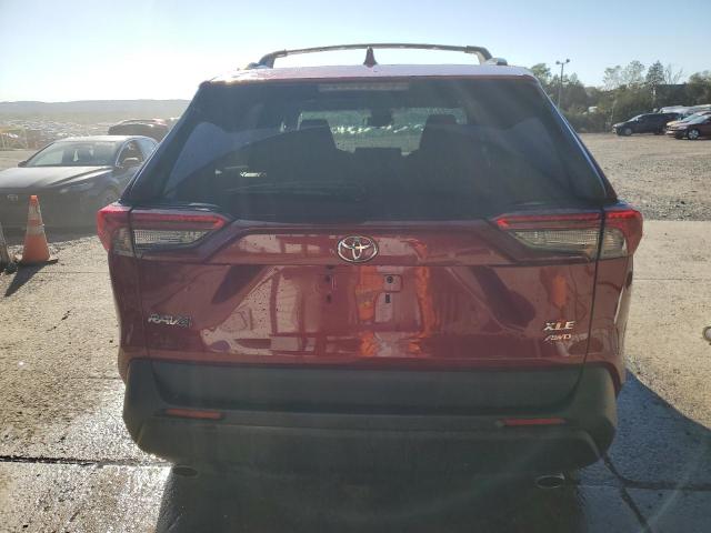 2T3P1RFV2KW057186 - 2019 TOYOTA RAV4 XLE Красный фото 6