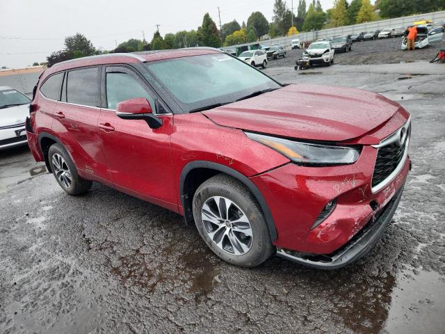 5TDHZRBHXNS171732 - 2022 TOYOTA HIGHLANDER XLE Bordeaux photo 4