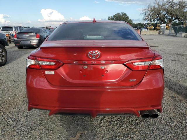 4T1G11AK1LU384879 - 2020 TOYOTA CAMRY SE RED photo 6