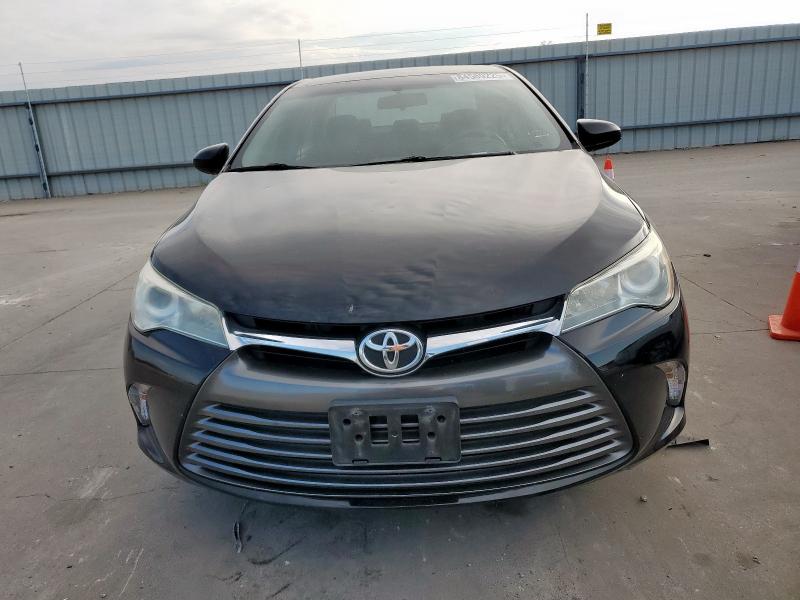 4T4BF1FK0GR577833 - 2016 TOYOTA CAMRY LE BLACK photo 5