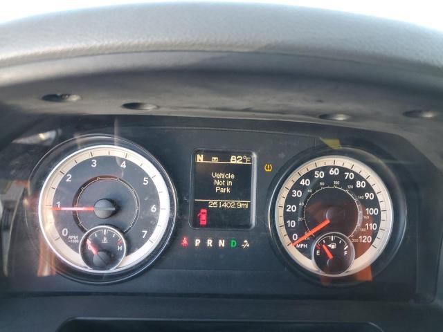 3C6TR5CT0GG118374 - 2016 RAM 2500 ST Күміс фото 9