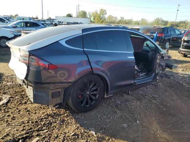 5YJXCBE43KF152985 - 2019 TESLA MODEL X GRAY photo 3