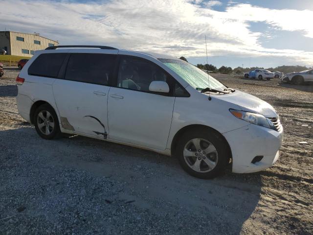 5TDKK3DCXBS136354 - 2011 TOYOTA SIENNA LE WHITE photo 4