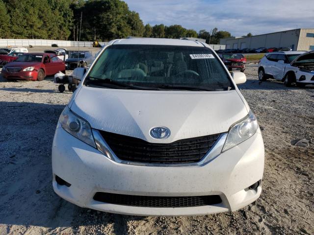 5TDKK3DCXBS136354 - 2011 TOYOTA SIENNA LE WHITE photo 5