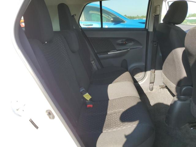 JTKKUPB43E1045000 - 2014 TOYOTA SCION XD WHITE photo 11