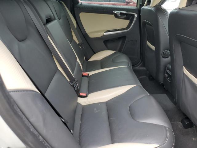 YV4902DZ9D2414137 - 2013 VOLVO XC60 T6 银色 照片 11