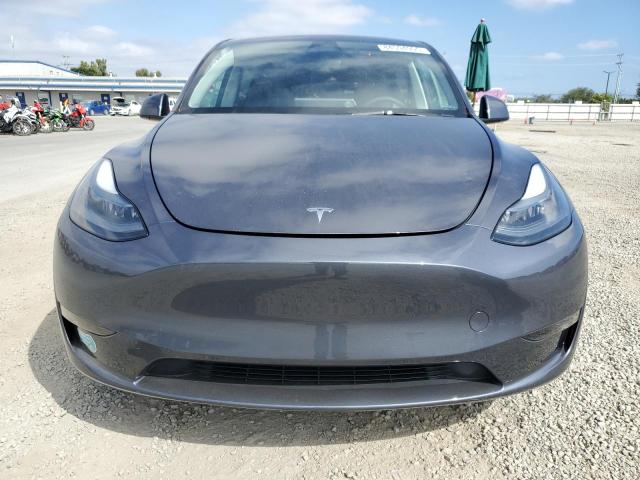 7SAYGDED9PF917678 - 2023 TESLA MODEL Y GRAY photo 5