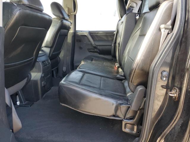 1N6BA0EC5DN305413 - 2013 NISSAN TITAN S Czarny zdjęcie 10