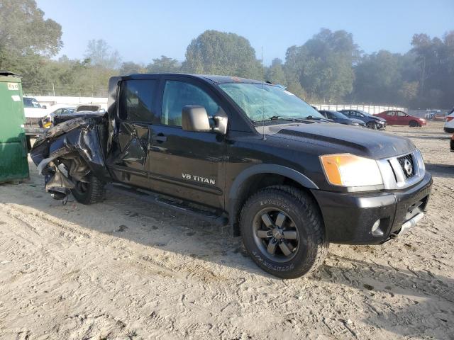 1N6BA0EC5DN305413 - 2013 NISSAN TITAN S Czarny zdjęcie 4