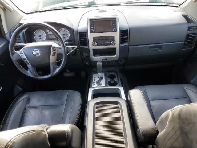 1N6BA0EC5DN305413 - 2013 NISSAN TITAN S Czarny zdjęcie 8