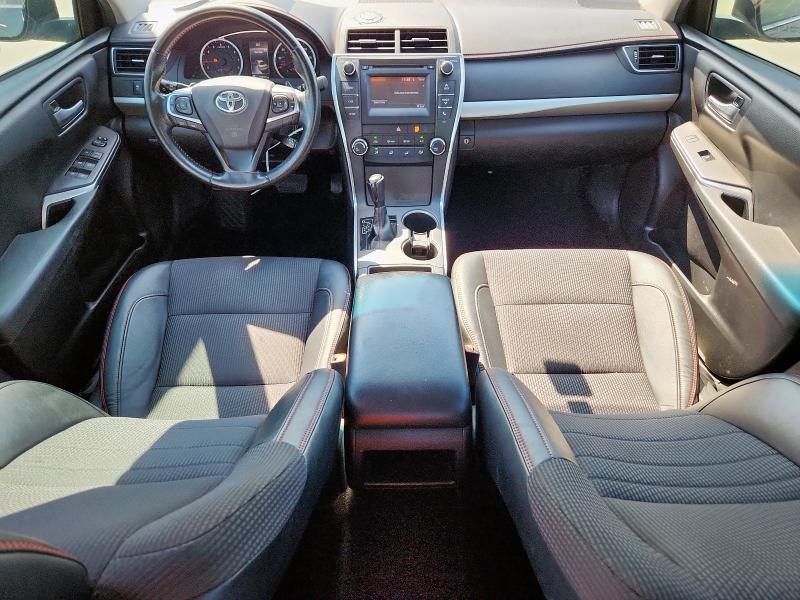 4T1BF1FK2HU351224 - 2017 TOYOTA CAMRY LE BLUE photo 8