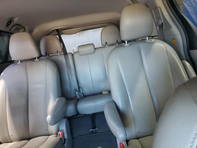 5TDJK3DC8BS025958 - 2011 TOYOTA SIENNA LE Ақ фото 10