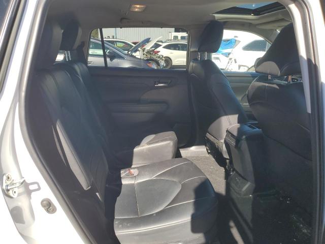 5TDGZRBH3NS597080 - 2022 TOYOTA HIGHLANDER XLE თეთრი ფოტო 11