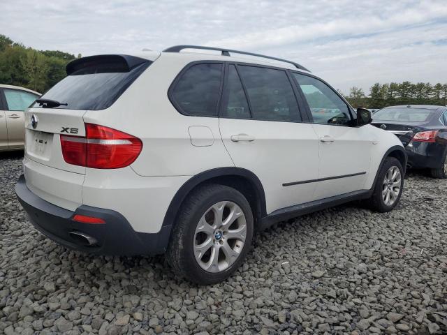5UXFE8C56AL310718 - 2010 BMW X5 XDRIVE48I WHITE photo 3