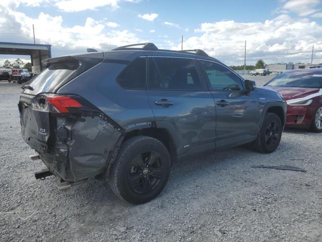 4T3RWRFV9MU020519 - 2021 TOYOTA RAV4 XLE GRAY photo 3
