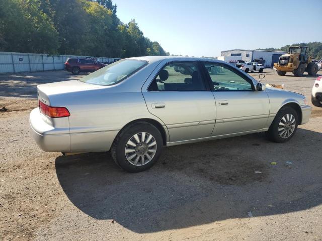 JT2BG22K910574640 - 2001 TOYOTA CAMRY CE 银色 照片 3