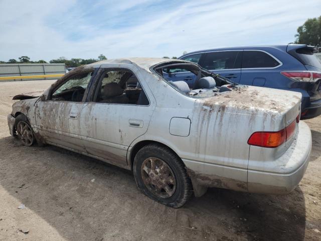 4T1BF22K11U970530 - 2001 TOYOTA CAMRY LE 银色 照片 2