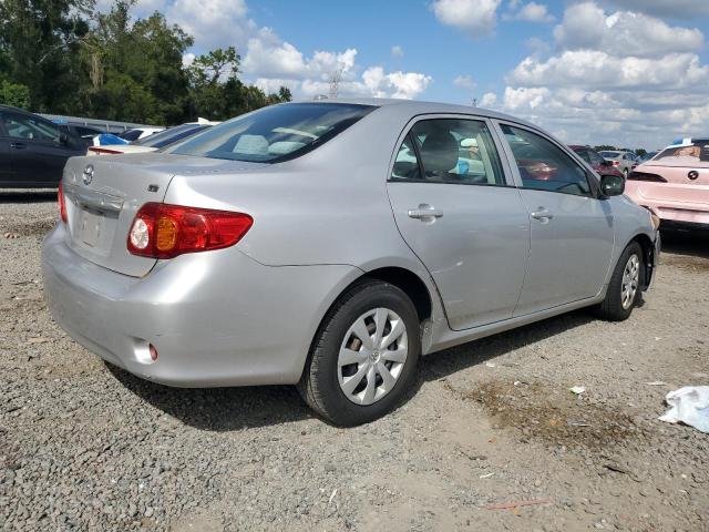 2T1BU4EE3AC297541 - 2010 TOYOTA COROLLA BASE فضي صورة 3