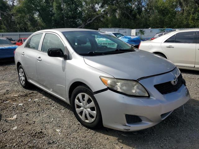 2T1BU4EE3AC297541 - 2010 TOYOTA COROLLA BASE فضي صورة 4