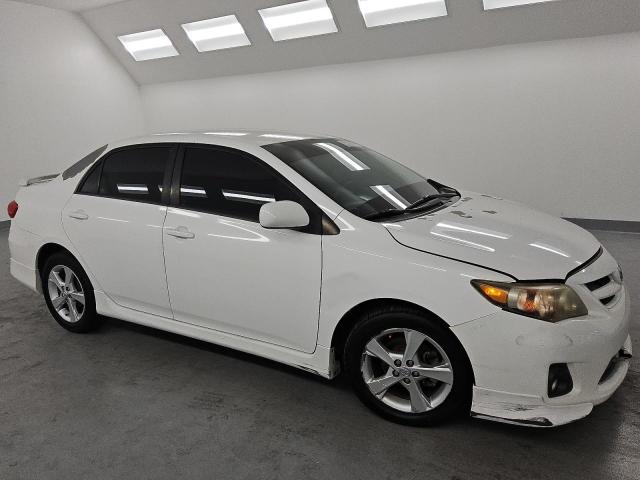 5YFBU4EE7DP080255 - 2013 TOYOTA COROLLA BASE Սպիտակ լուսանկար 4