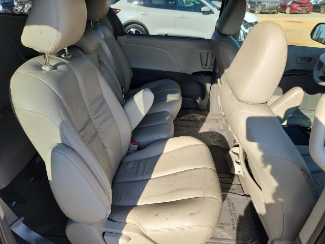 5TDKK3DC3CS180181 - 2012 TOYOTA SIENNA LE أبيض صورة 11